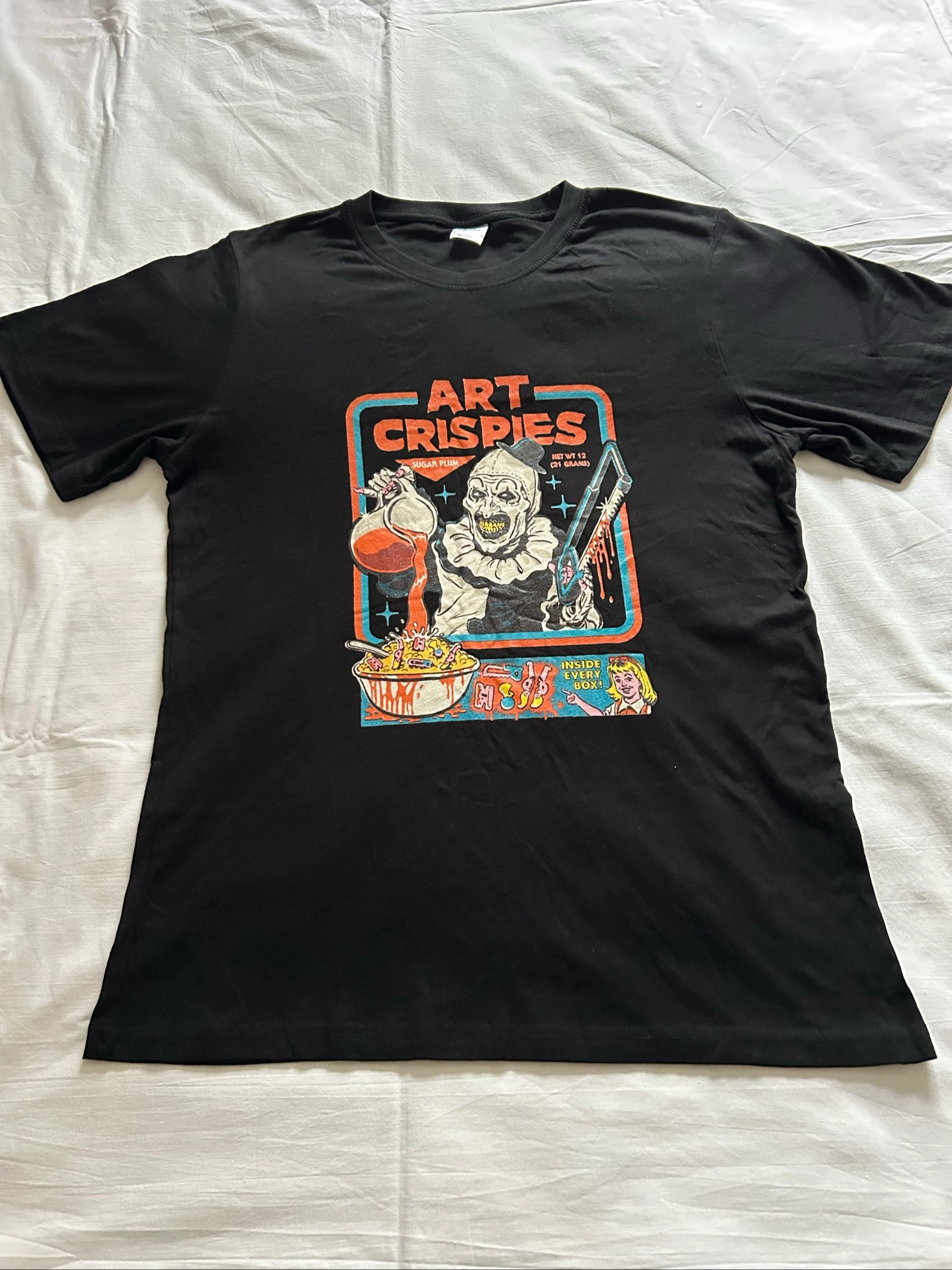 Camiseta negra Art Crispies con estampado de estilo retro horror
